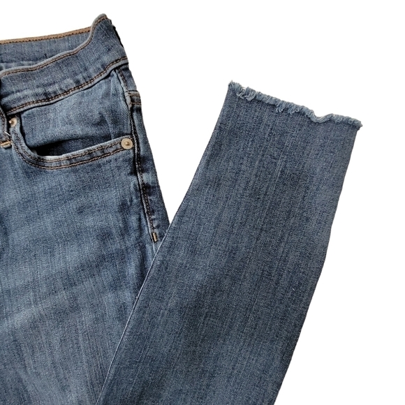 Gap Denim Raw Hem Leggings Skinny Stretchy Jeggings Wedgie Ankle Jeans SZ 10/30 - Picture 2 of 8